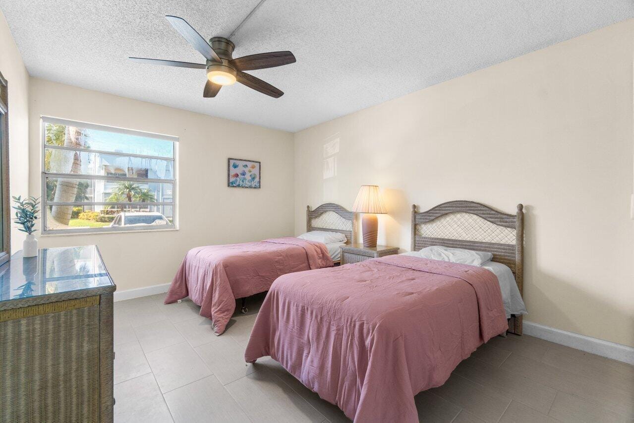 196 Piedmont E, Delray Beach, FL 33484 photo 17