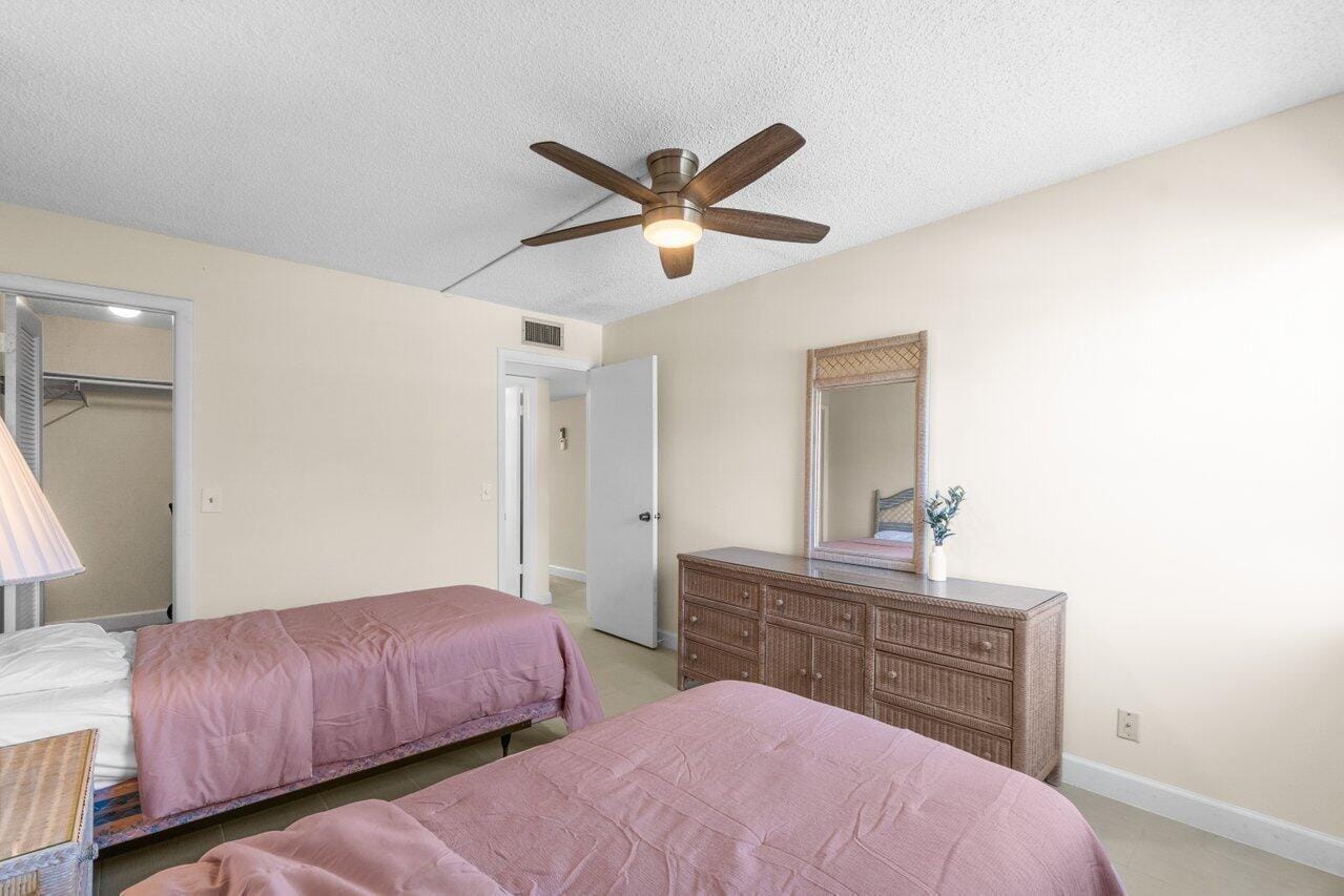 196 Piedmont E, Delray Beach, FL 33484 photo 18