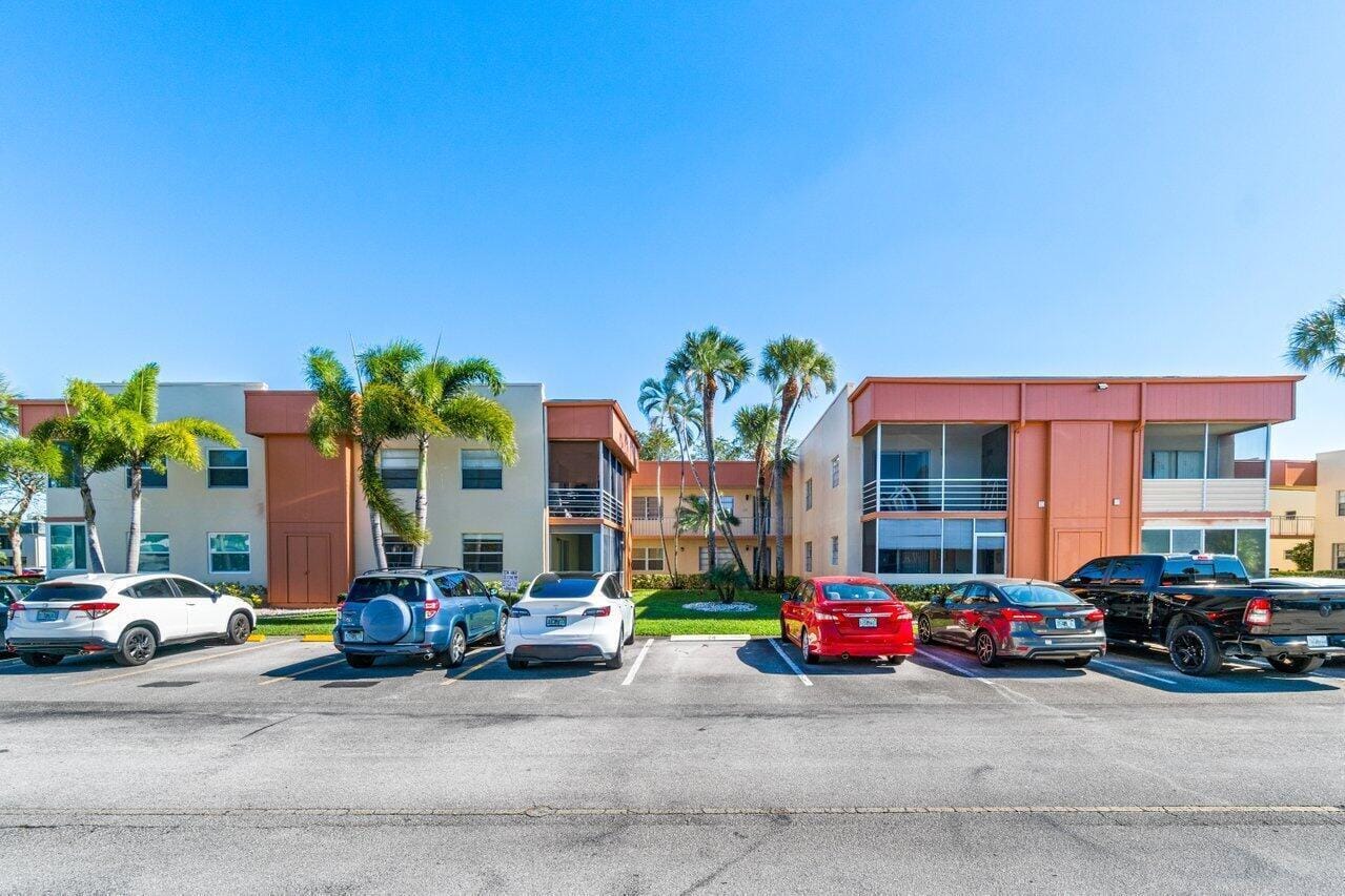 196 Piedmont E, Delray Beach, FL 33484 photo 24