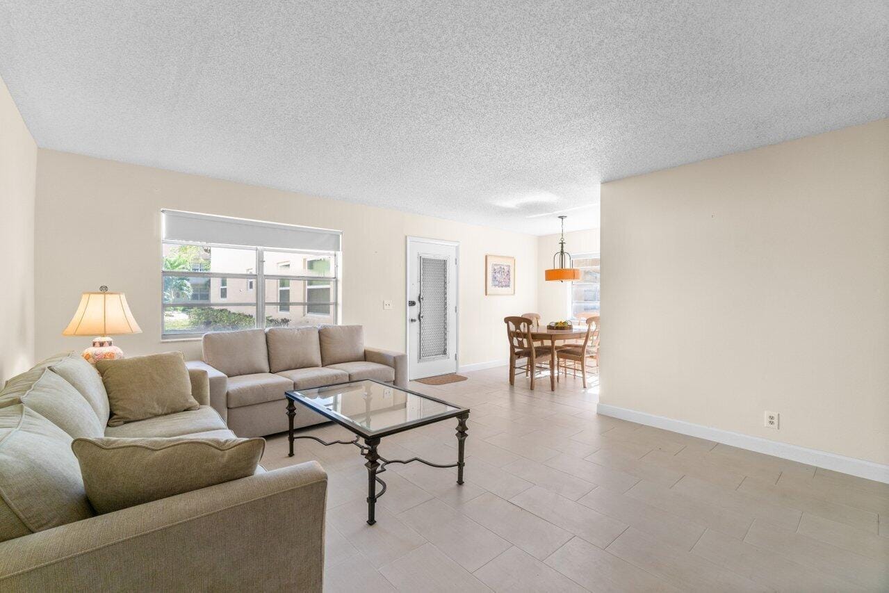 196 Piedmont E, Delray Beach, FL 33484 photo 7