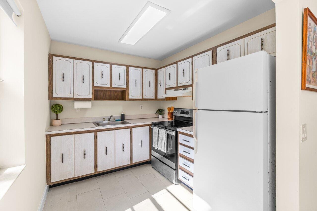 196 Piedmont E, Delray Beach, FL 33484 photo 10