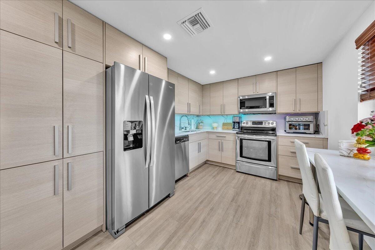 3520 Oaks Way 904, Pompano Beach, FL 33069 photo 7