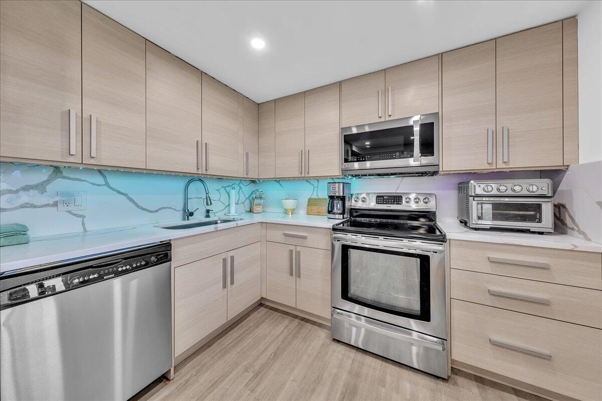 3520 Oaks Way 904, Pompano Beach, FL 33069 photo 10