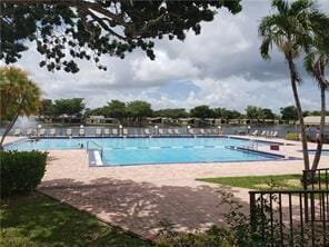 351 Cambridge Road 311, Hollywood, FL 33024 photo 28