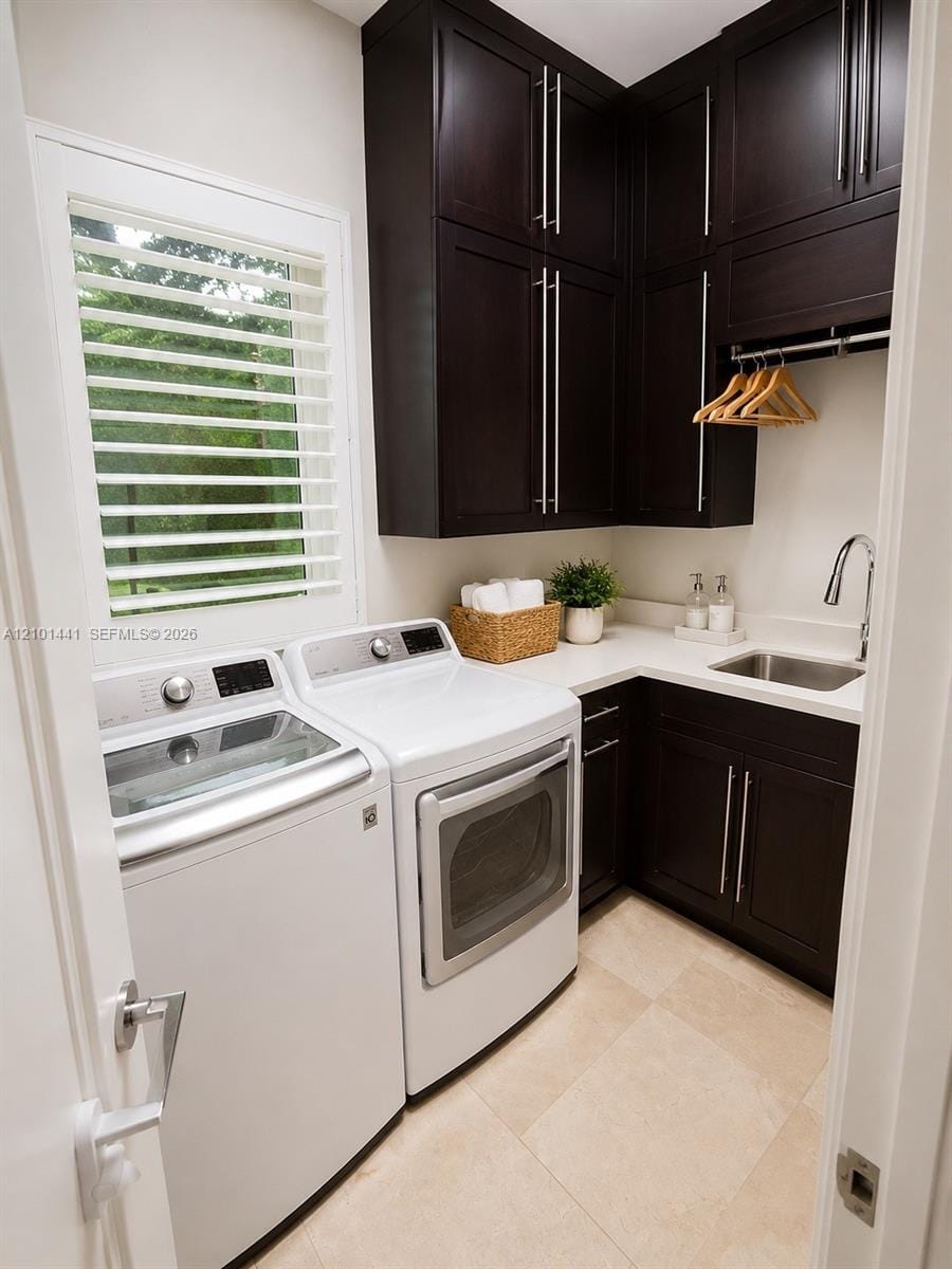 560 Coconut Palm Terrace, Plantation, FL 33324 photo 11