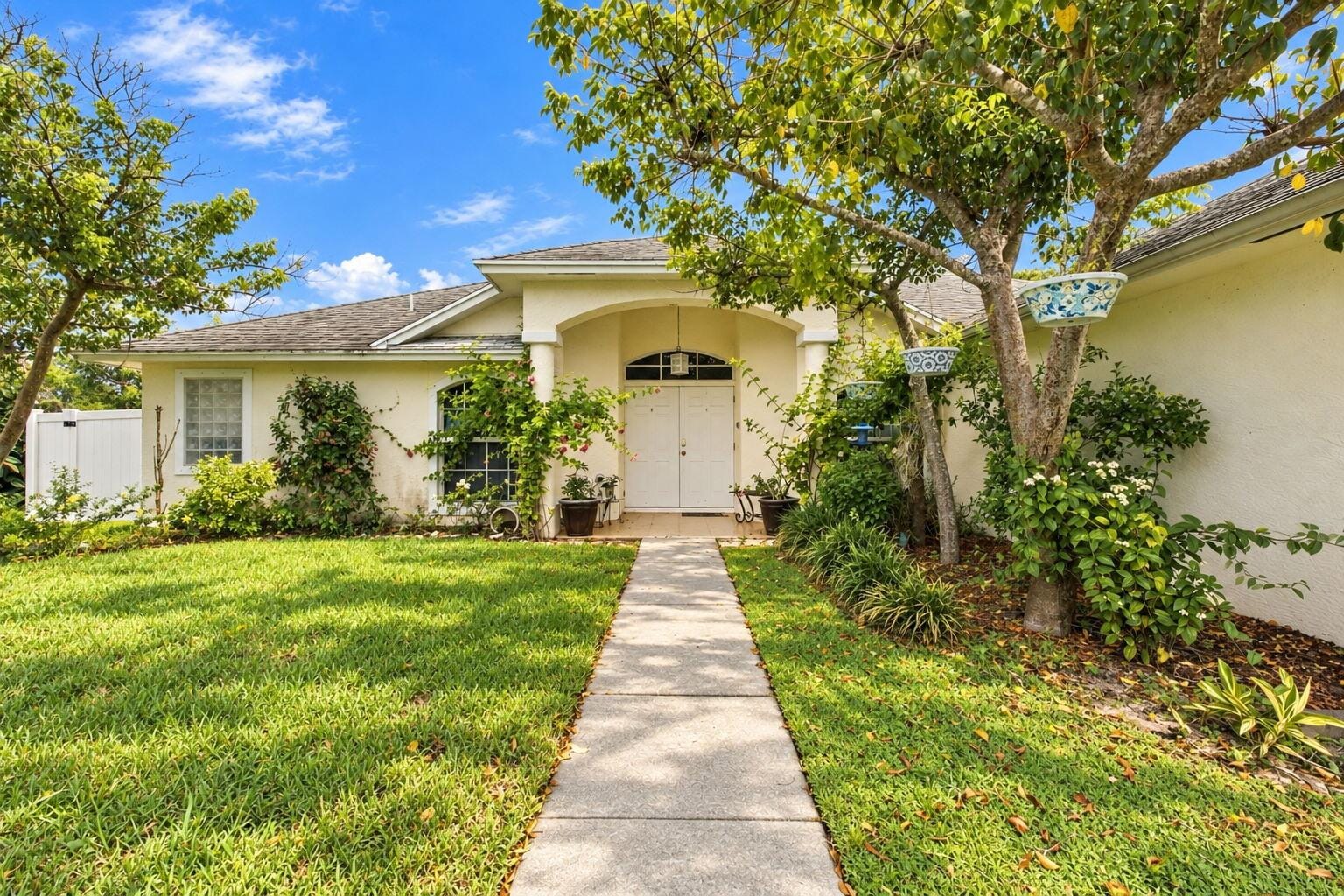 2082 SW JUDITH Lane, Port St. Lucie, FL 34953 photo 2