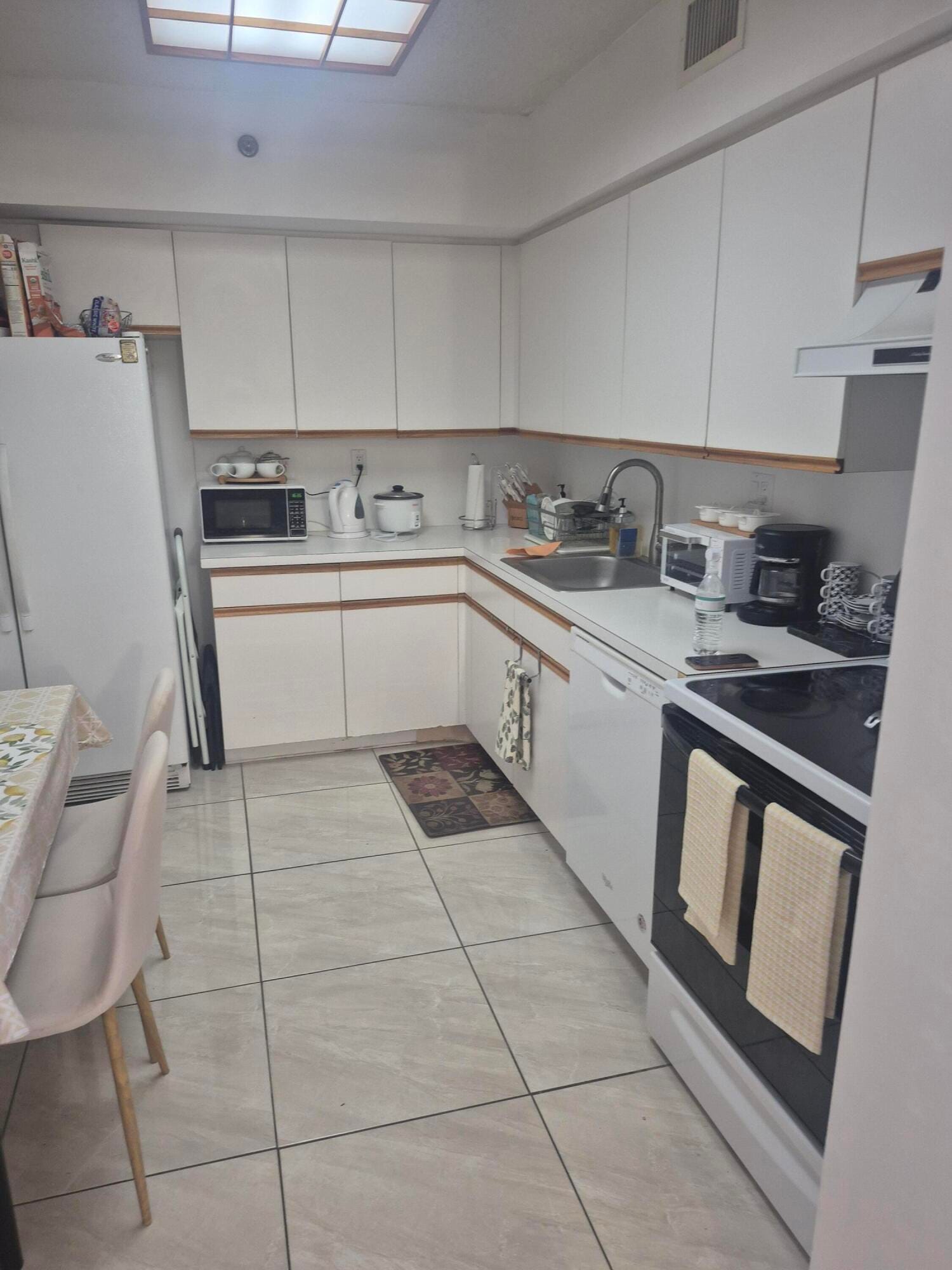 3600 MYSTIC POINTE Drive 1202, Aventura, FL 33180 photo 10