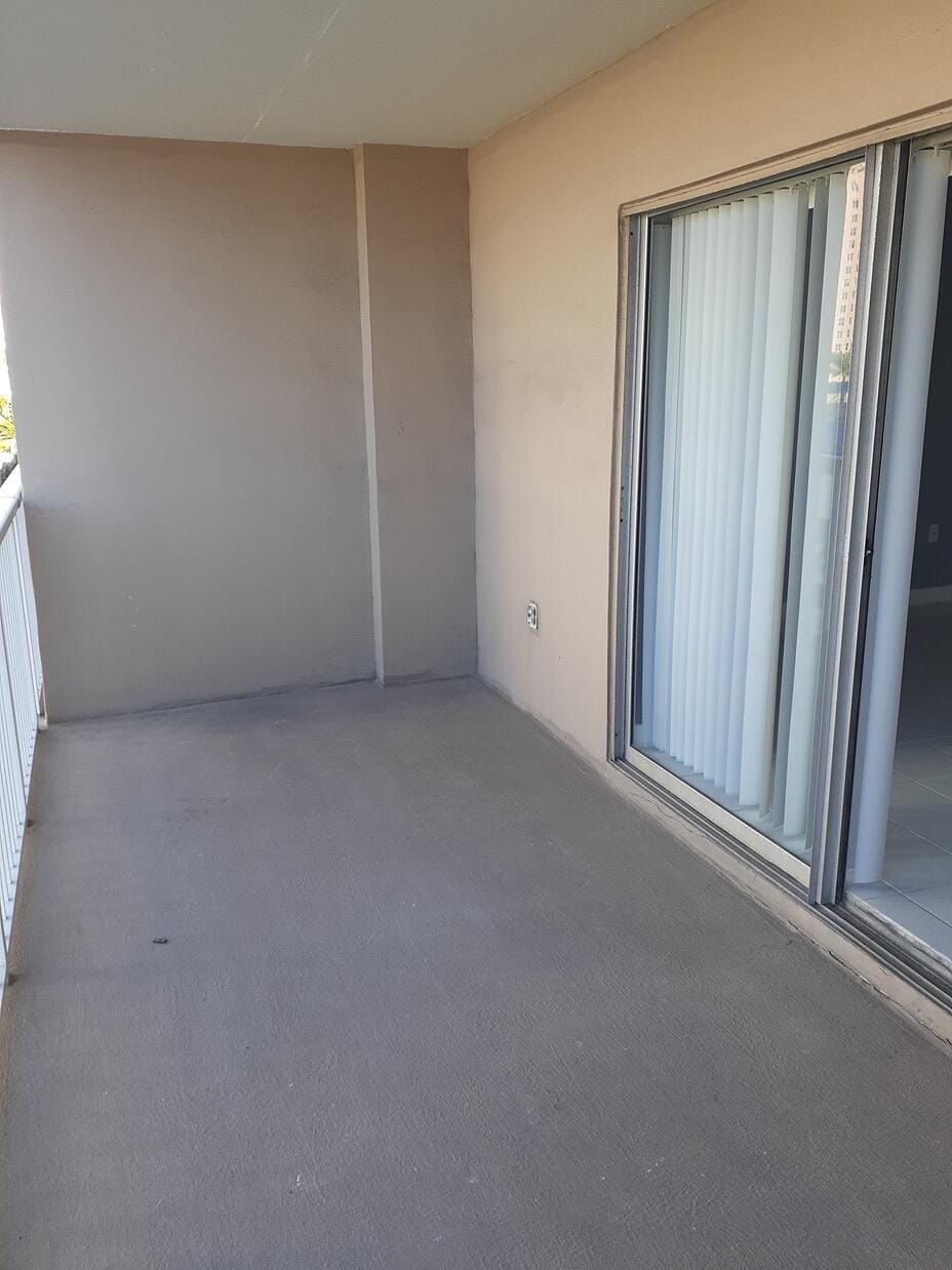 1965 S OCEAN Drive 4H, Hallandale Beach, FL 33009 photo 4