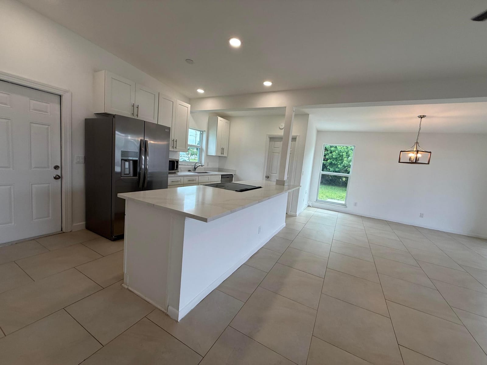 168 SE PRIMA VISTA Boulevard, Port St. Lucie, FL 34983 photo 2