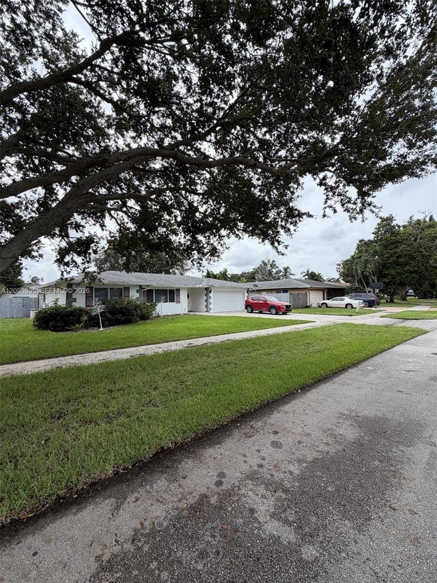 8410 SW 26th Place, Davie, FL 33328 photo 2