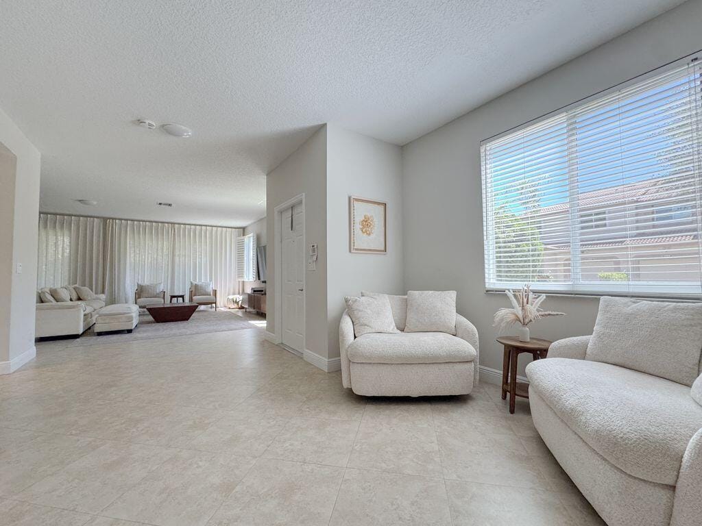 6819 VIA REGINA, Boca Raton, FL 33433 photo 3