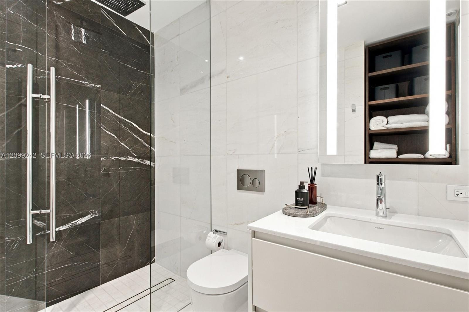 300 Biscayne Blvd Way 5105W, Miami, FL 33131 photo 11