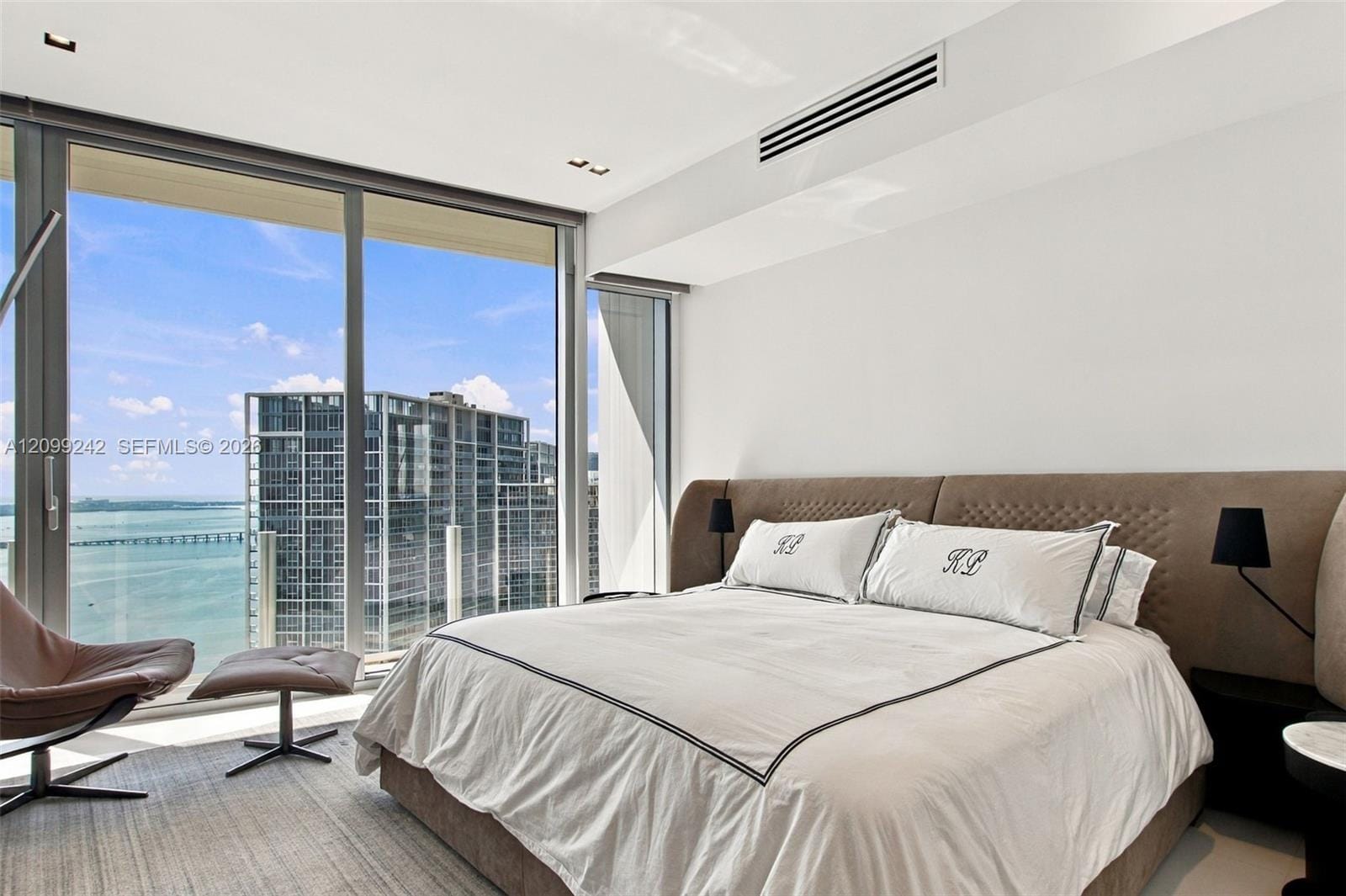 300 Biscayne Blvd Way 5105W, Miami, FL 33131 photo 12