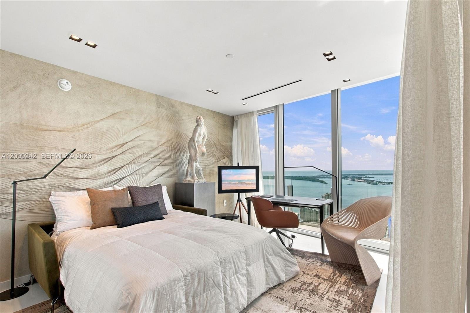 300 Biscayne Blvd Way 5105W, Miami, FL 33131 photo 18