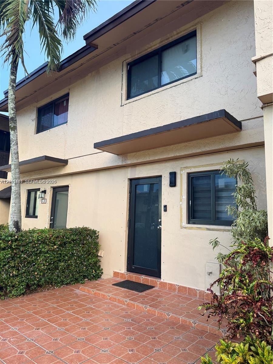 2 bedroom home for sale at 131 109th, Sweetwater, FL 33174 — $2,199