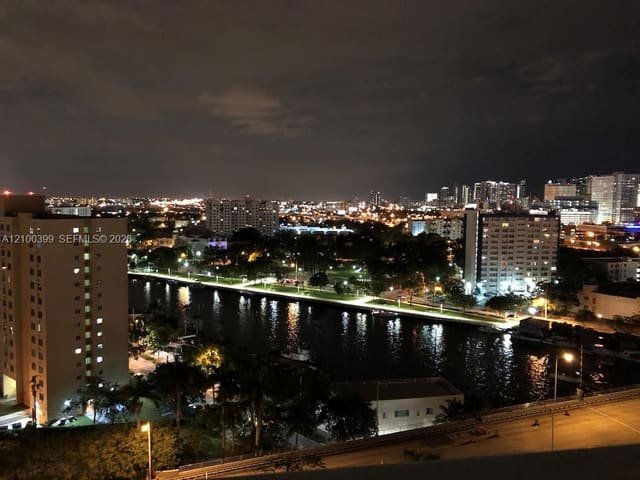 10 S River Drive 1513, Miami, FL 33130