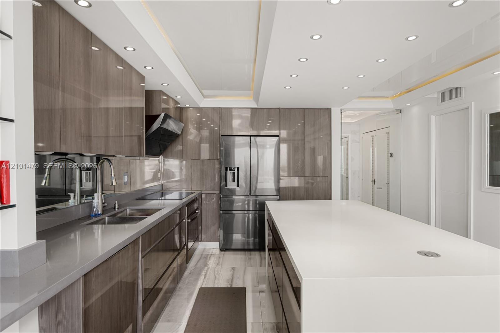 345 Ocean Drive 705, Miami Beach, FL 33139 photo 2