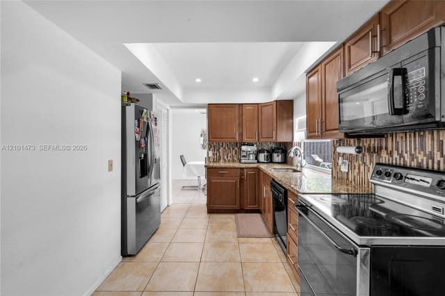 11911 NW 32nd Manor, Sunrise, FL 33323