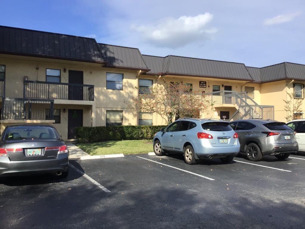 9157 NW 1ST Court 203, Pembroke Pines, FL 33024