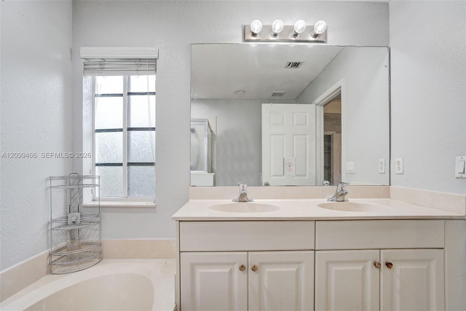 1309 Lucaya Drive — photo 5