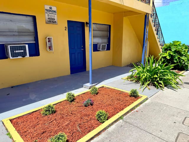 1007 N TAMARIND Avenue Apt 2, West Palm Beach, FL 33401