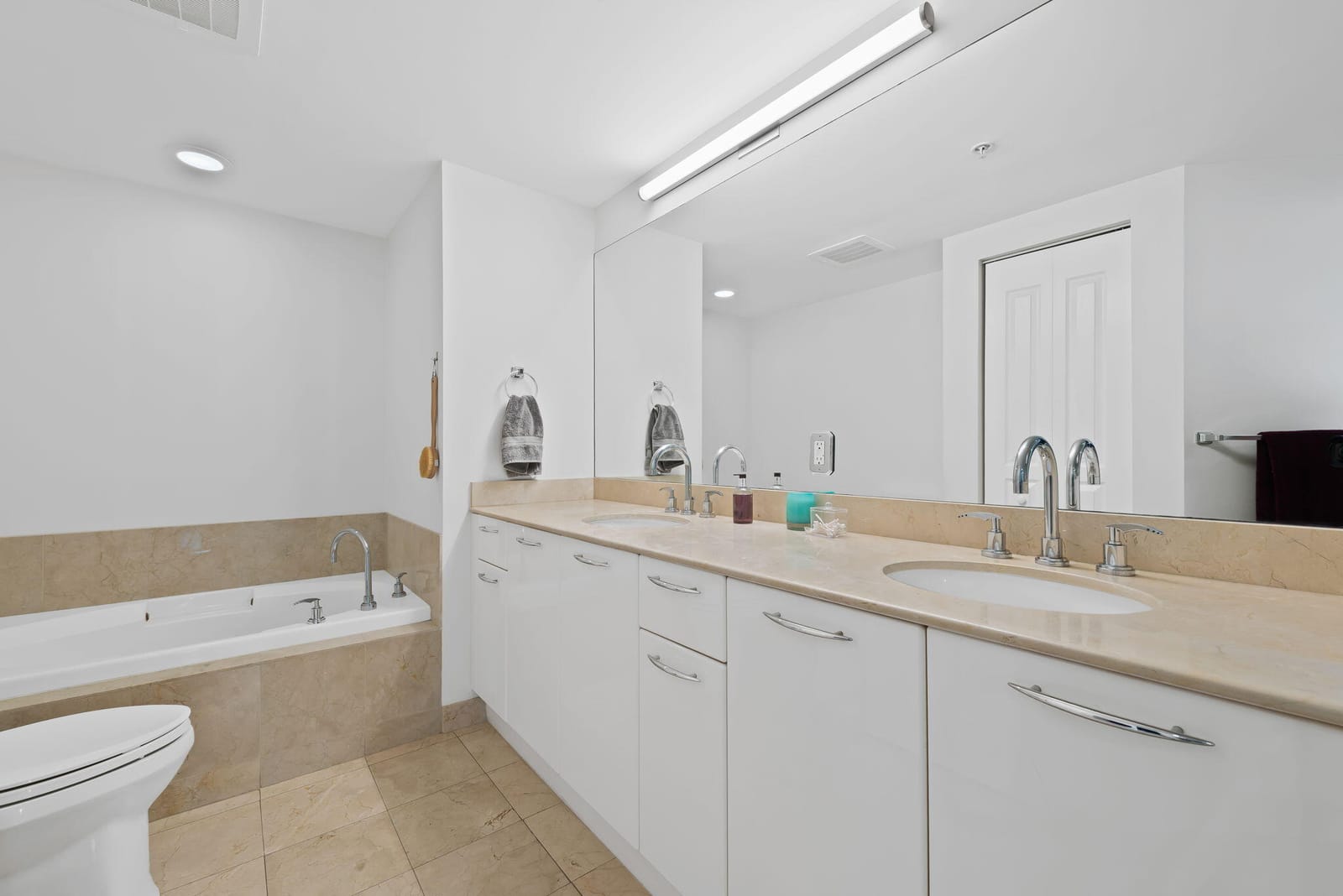 350 SE 2ND Street 1950, Fort Lauderdale, FL 33301 photo 14