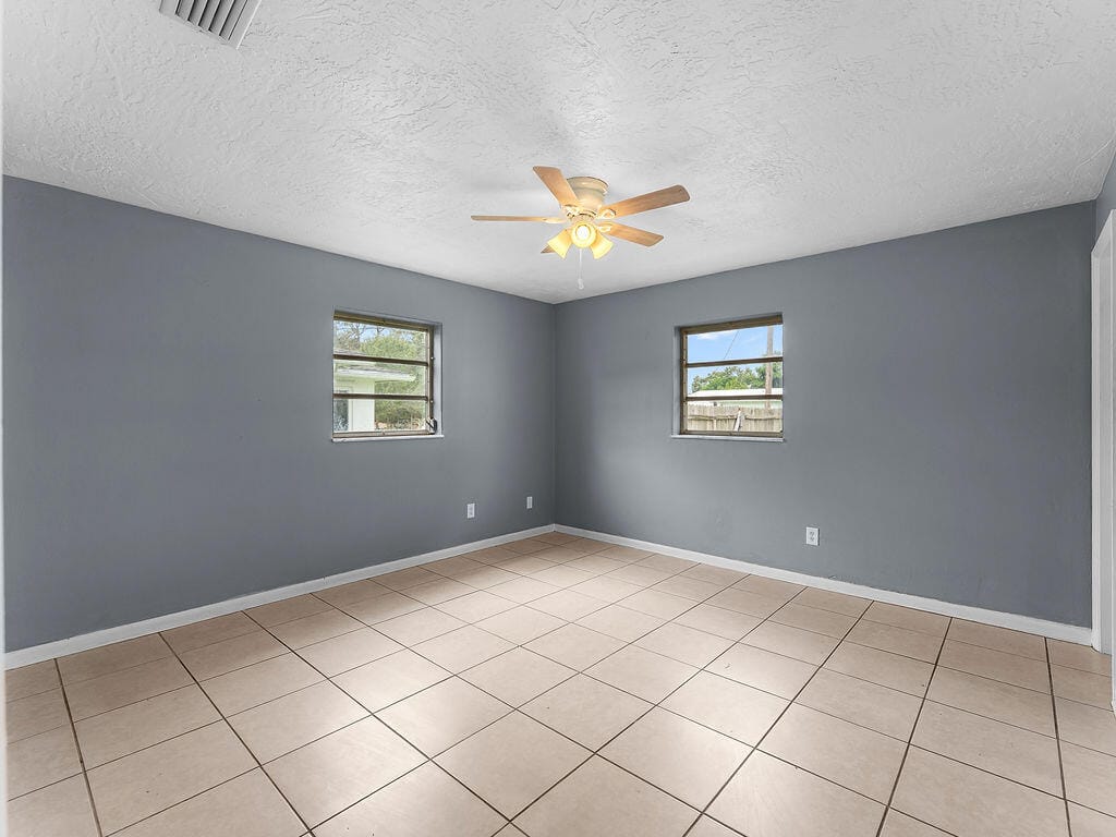 306 RIOMAR Drive, Port St. Lucie, FL 34952 photo 12