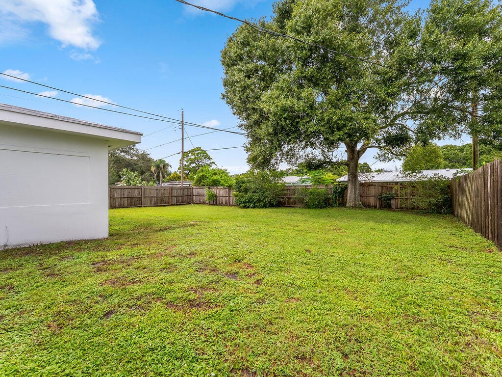 306 RIOMAR Drive, Port St. Lucie, FL 34952 photo 14