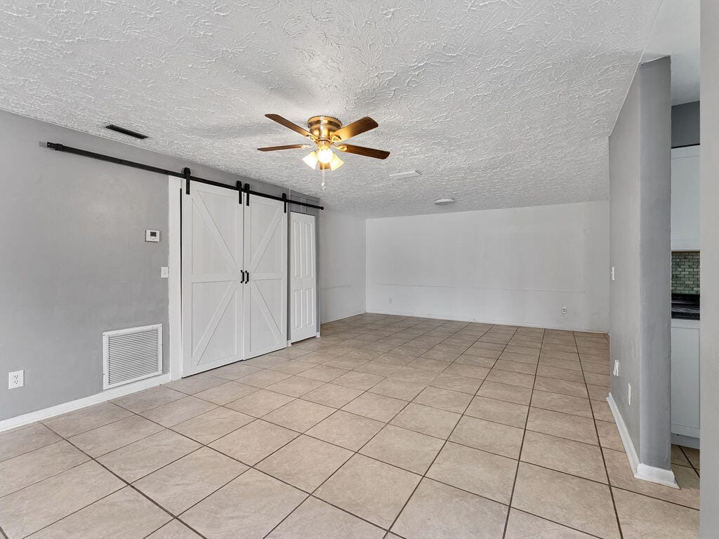 306 RIOMAR Drive, Port St. Lucie, FL 34952 photo 5
