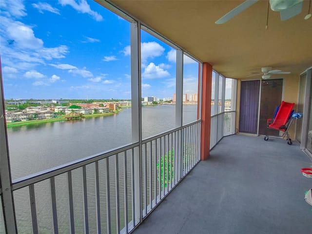1750 NE 191st Street 729-4, Miami, FL 33179