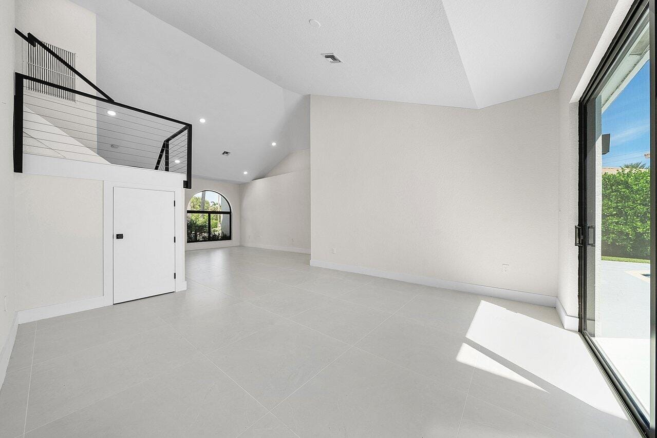 7548 Fairway Trail — photo 8