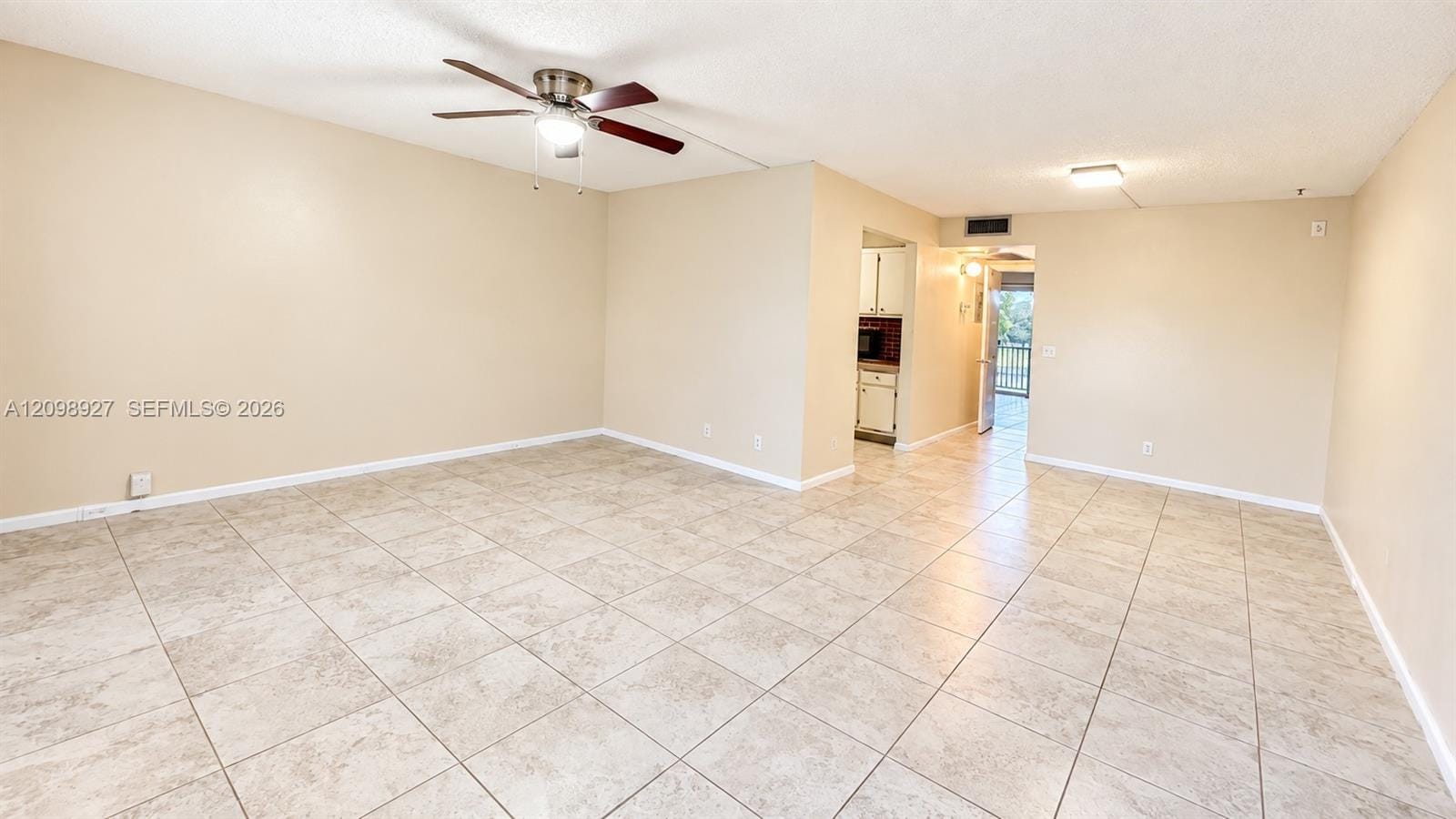 101 SW 132nd Way 304J — photo 2