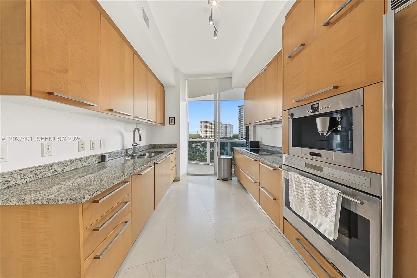 15901 Collins Avenue 405, Sunny Isles Beach, FL 33160 photo 12