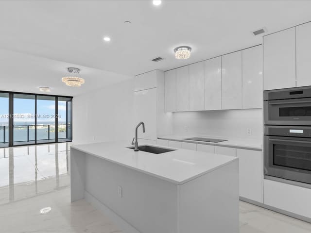 700 NE 24 Street 4906, Miami, FL 33137