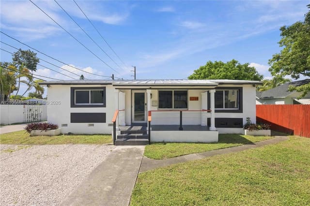 1324 N 24th Avenue, Hollywood, FL 33020