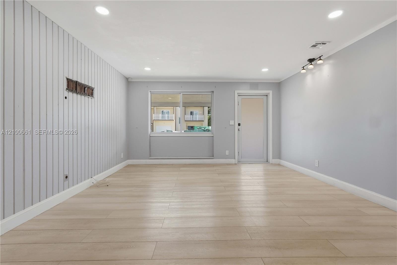 1324 N 24th Avenue — photo 11
