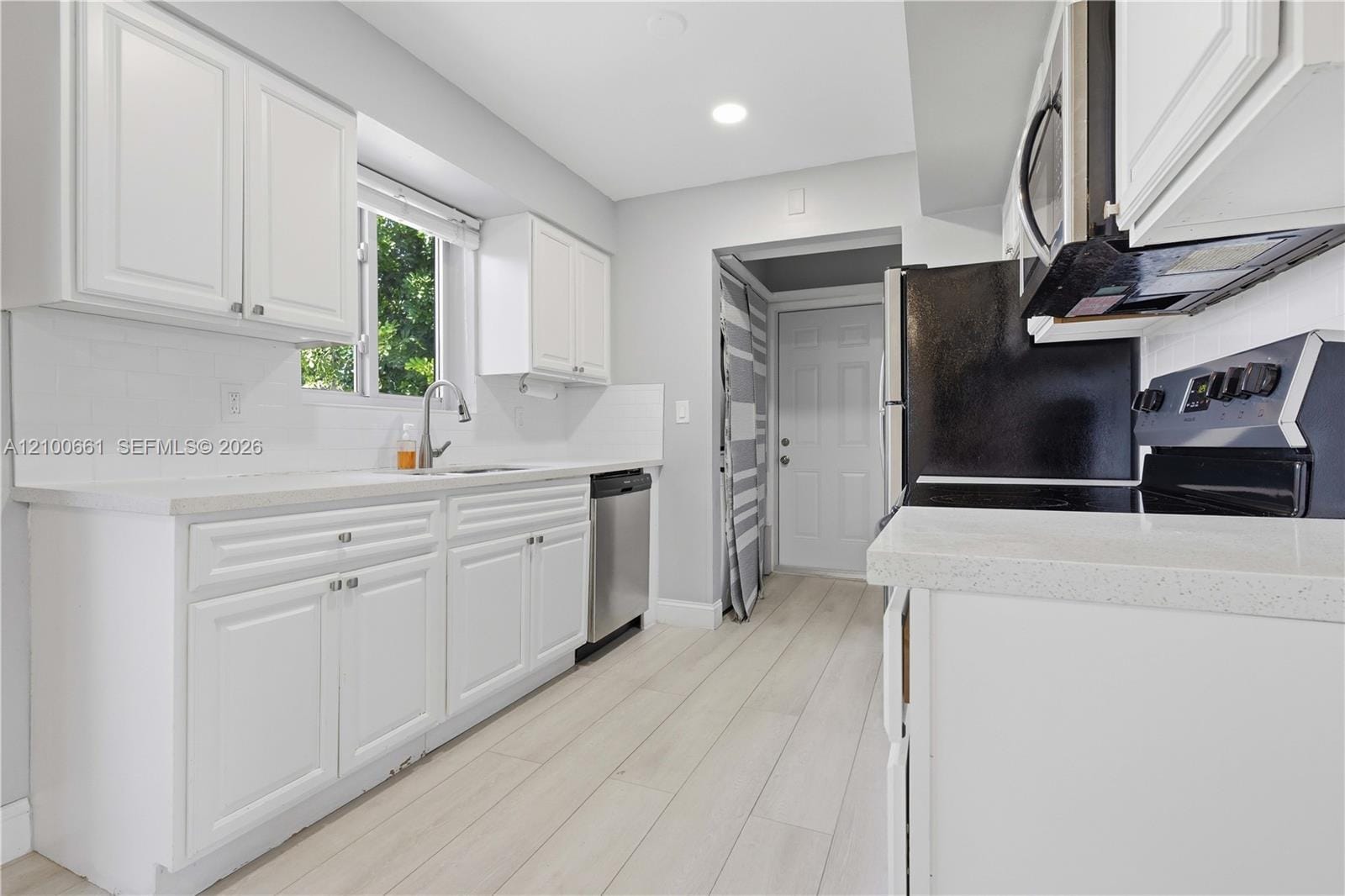 1324 N 24th Avenue — photo 5