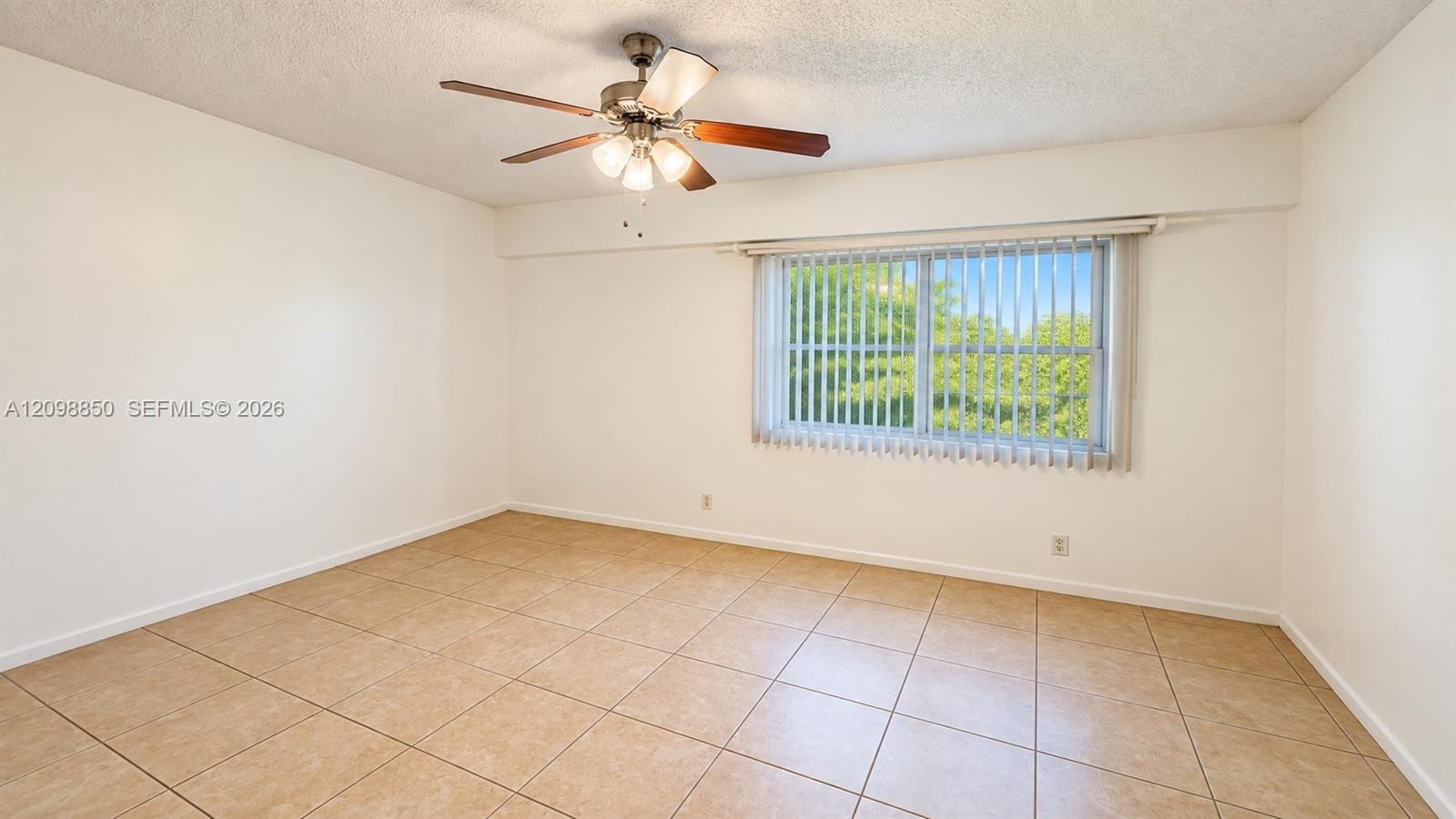 251 SW 132nd Way 410H — photo 3