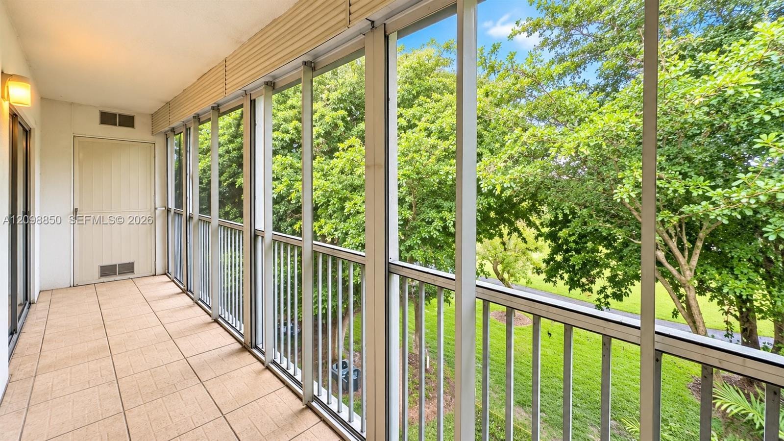 251 SW 132nd Way 410H — photo 5