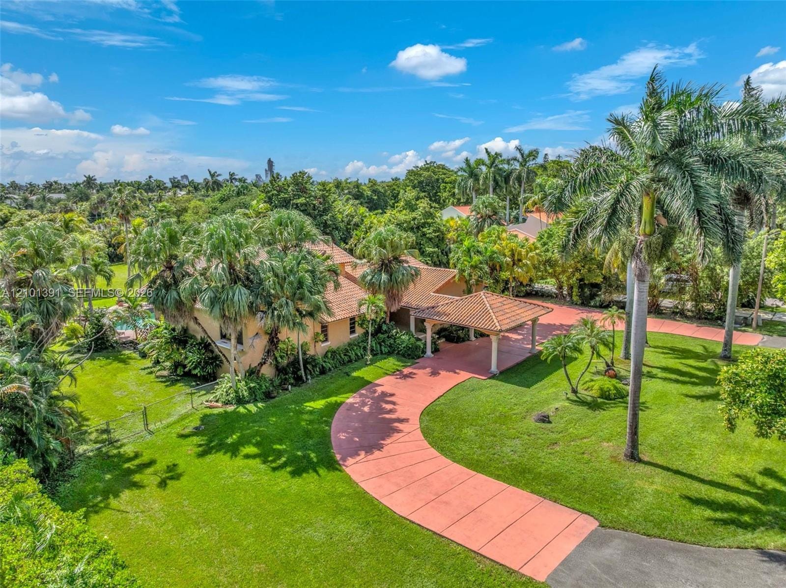 10010 NW 135th Street, Hialeah Gardens, FL 33018 photo 2