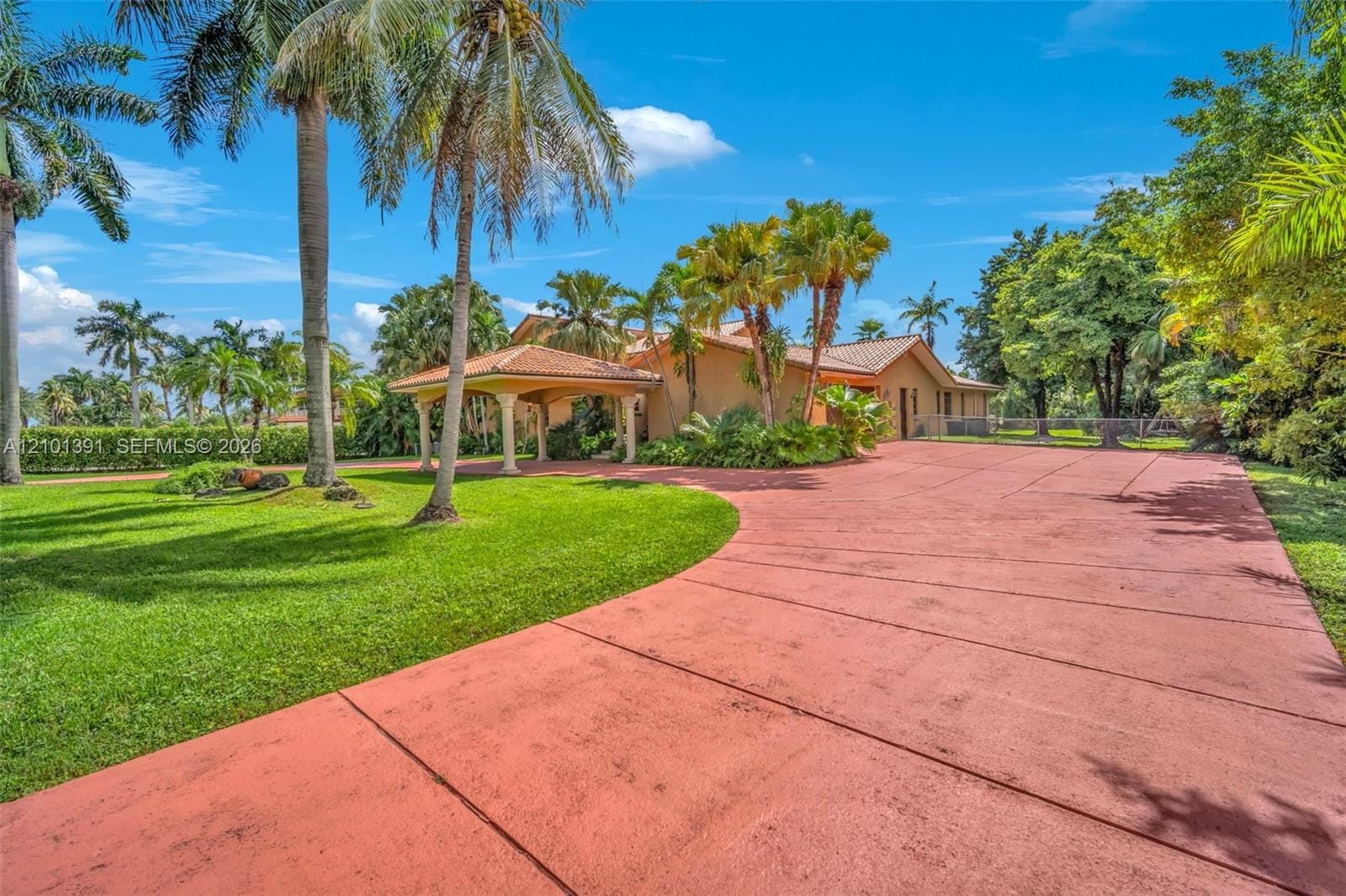 10010 NW 135th Street, Hialeah Gardens, FL 33018 photo 10