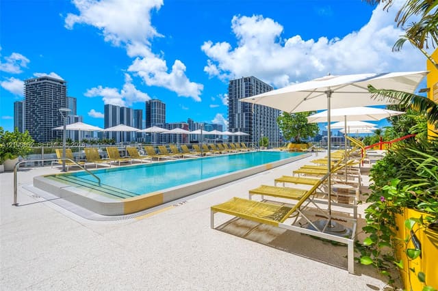 90 NE 32 607, Miami, FL 33127