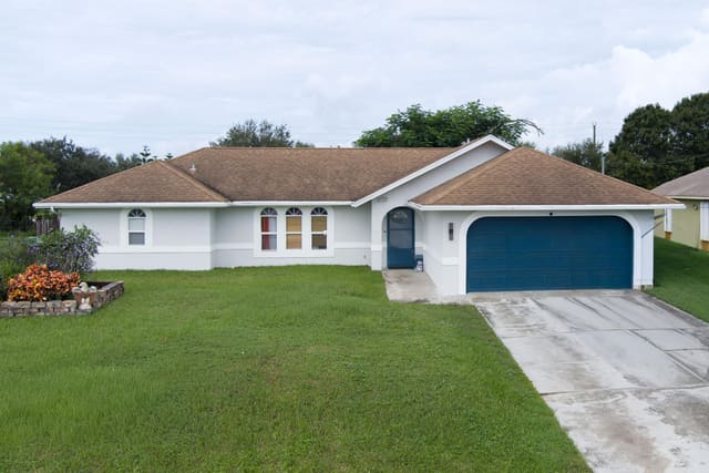 3017 SE GALT Circle, Port St. Lucie, FL 34984