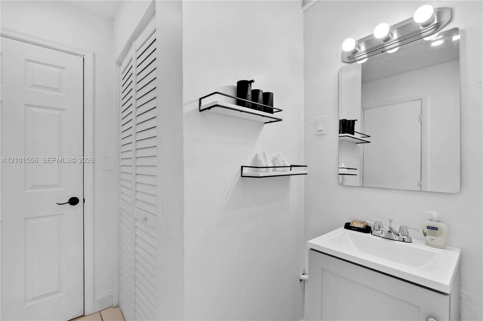 730 N 72nd Terrace, Hollywood, FL 33024 photo 13