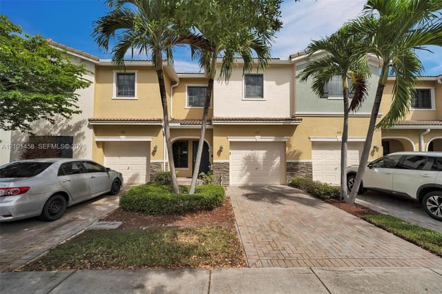 371 NE 194th Terrace, Miami, FL 33179