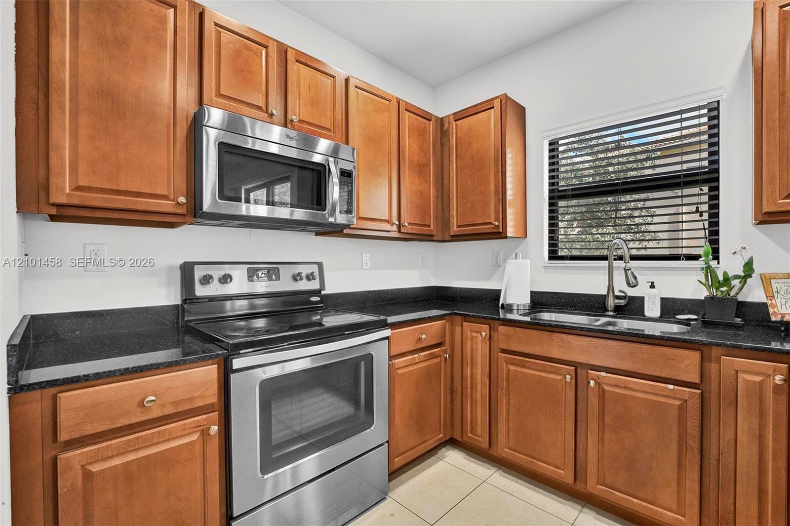 371 NE 194th Terrace, Miami, FL 33179 photo 12