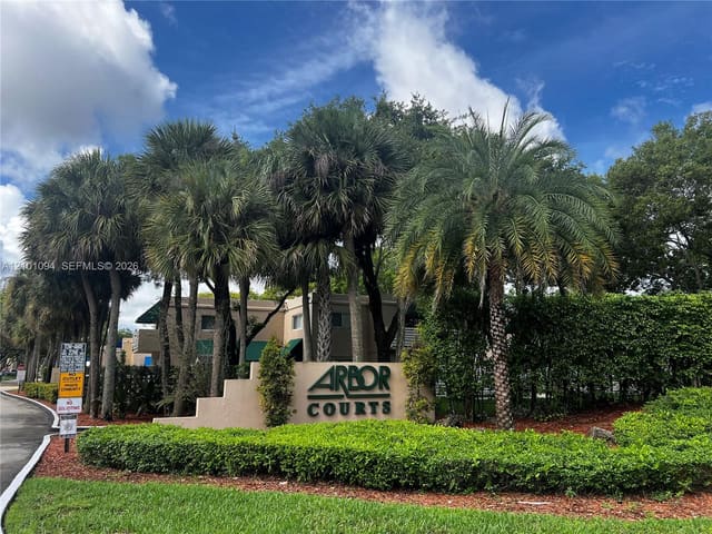 14368 SW 98th Terrace, Miami, FL 33186