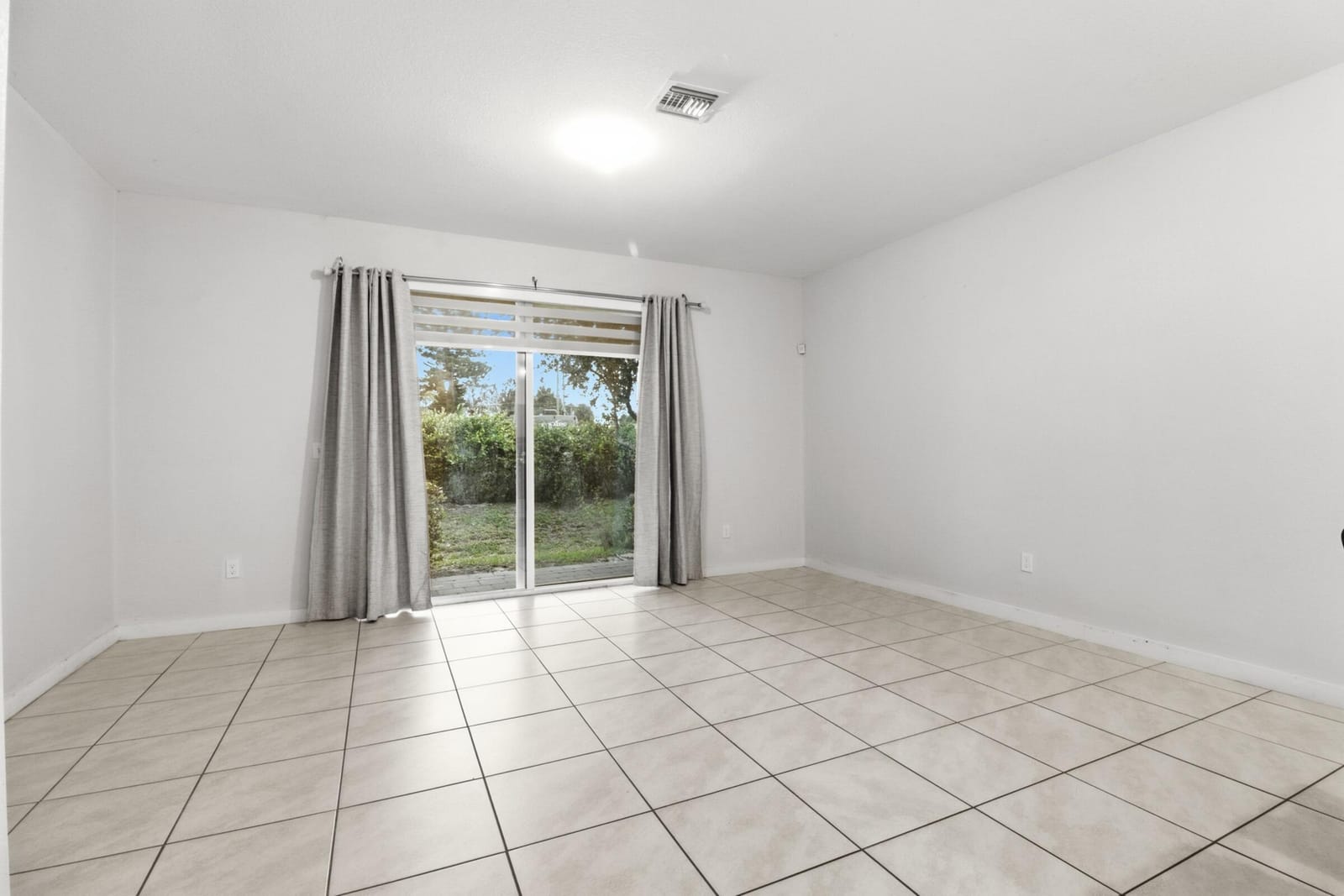 113 BANDOL Street — photo 6