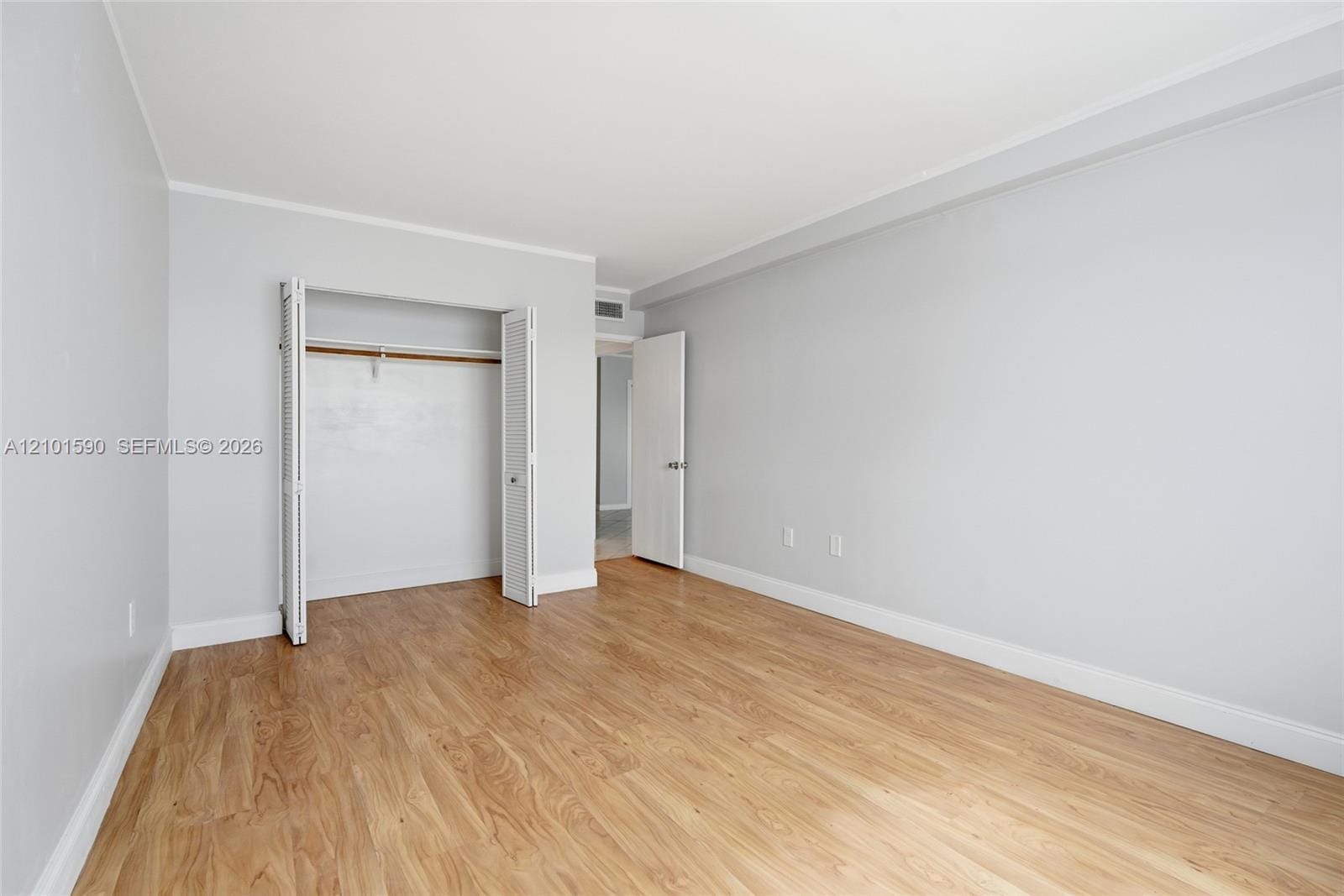 400 Kings Point Drive 1404 — photo 11
