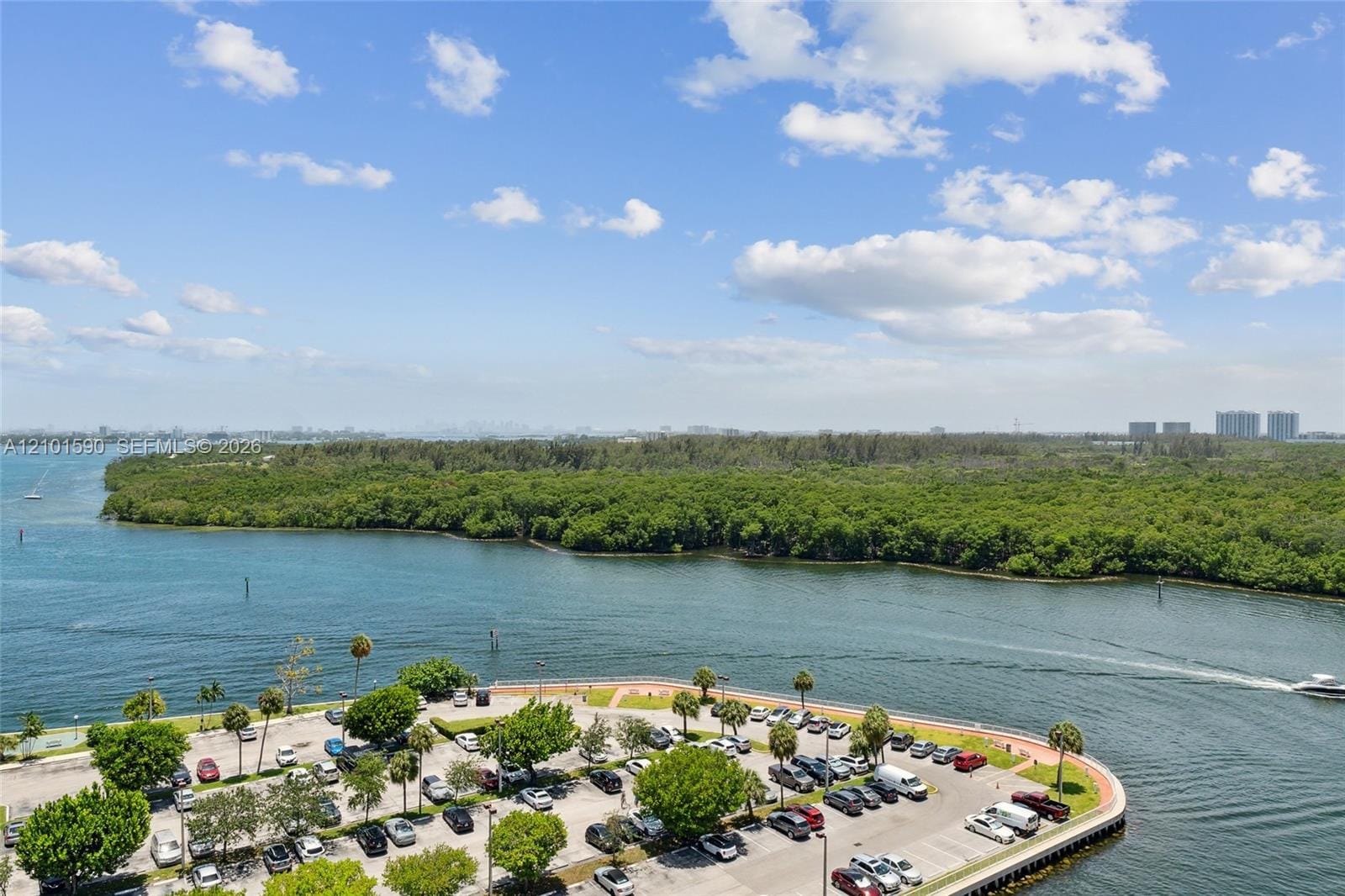 400 Kings Point Drive 1404 — photo 3